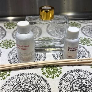 Clear Glass Reed Diffuser Bottle Gold Cap and Reed Sticks New